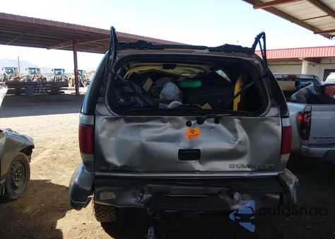 2000 Chevrolet Blazer Lt z USA, uszkodzony, nr VIN 1GNCS13W3Y2269792